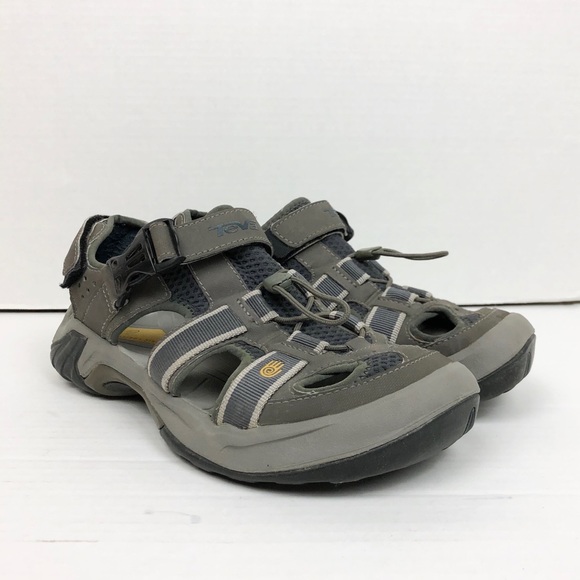 teva closed toe shoes